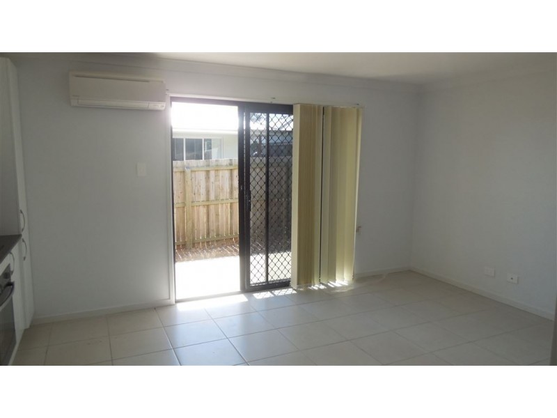 1/8 Weston, Redbank Plains QLD 4301