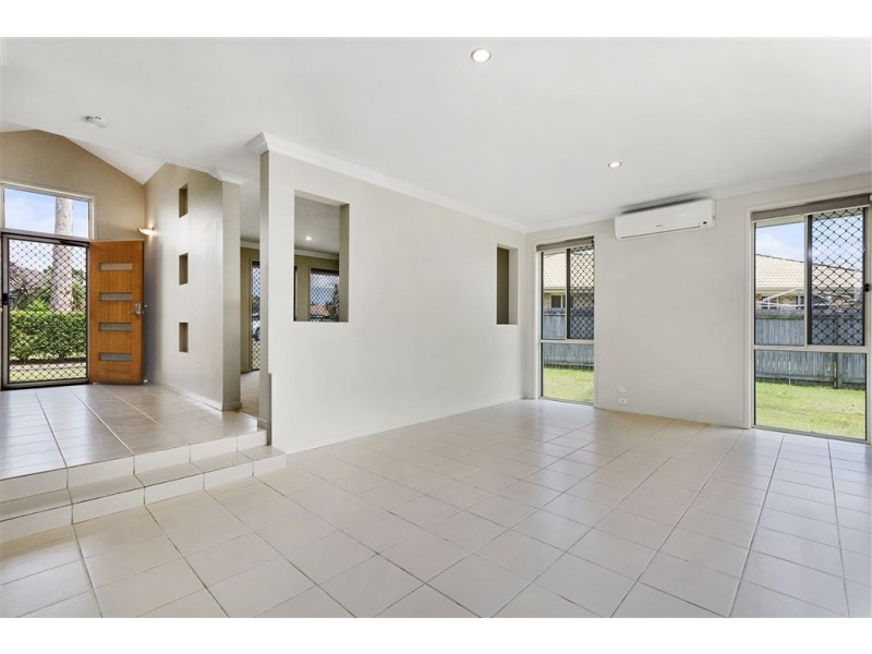 24 Diana Street, Springfield Lakes QLD 4300