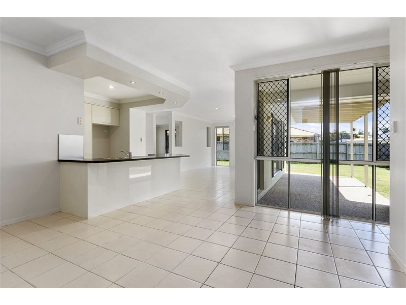 24 Diana Street, Springfield Lakes QLD 4300