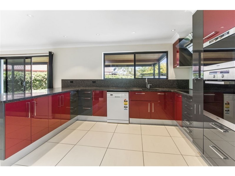 9 Maribor Street, Westlake QLD 4074