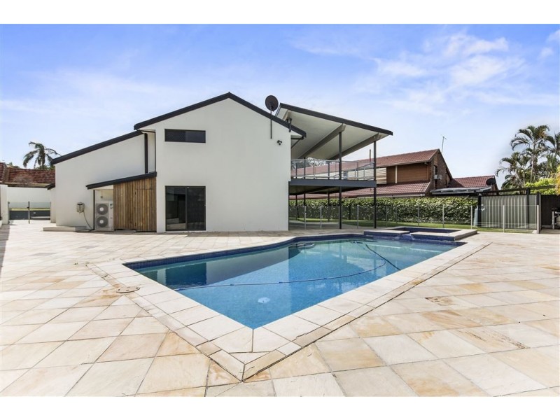 9 Maribor Street, Westlake QLD 4074