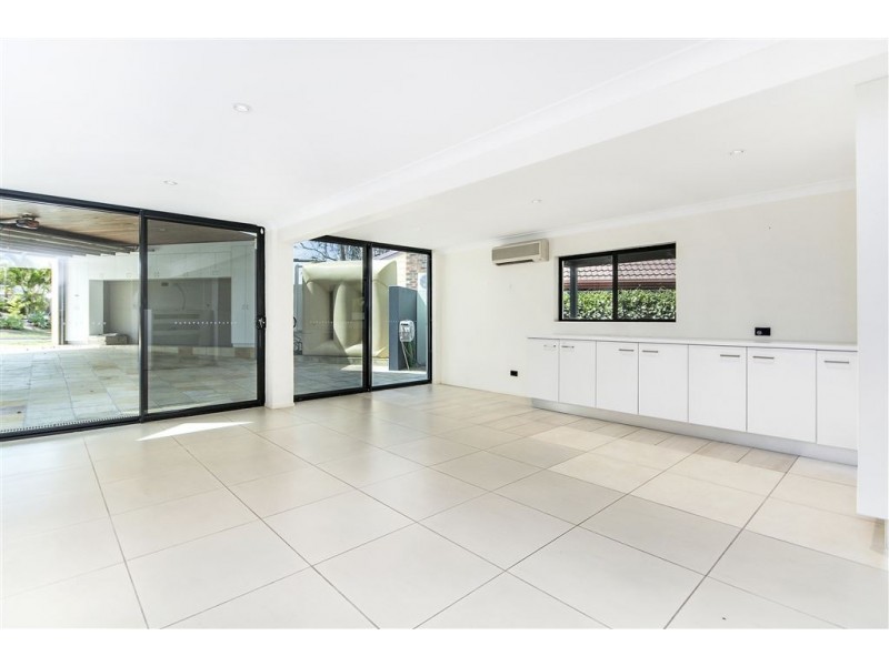 9 Maribor Street, Westlake QLD 4074