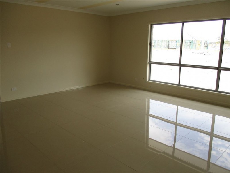 68 Capricorn Cres, Springfield Lakes QLD 4300