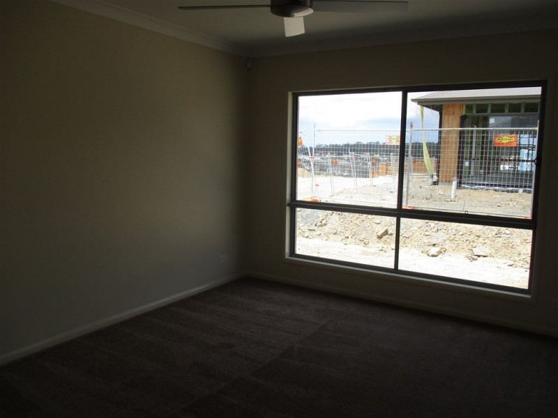 68 Capricorn Cres, Springfield Lakes QLD 4300