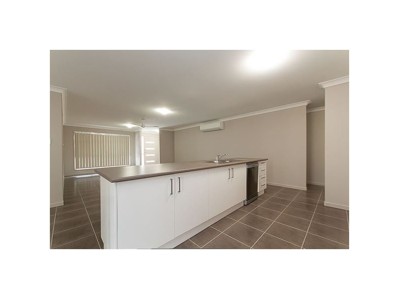 11 Wildflower Drive, Springfield Lakes QLD 4300
