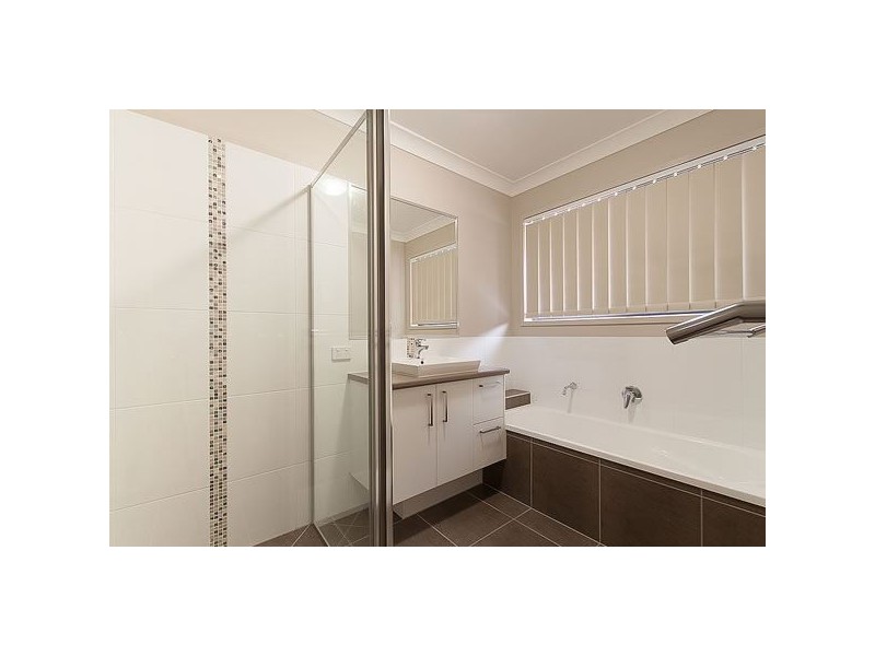 11 Wildflower Drive, Springfield Lakes QLD 4300