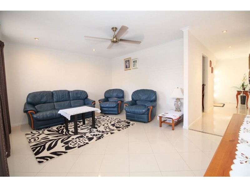 18 Leonie Street, Camira QLD 4300