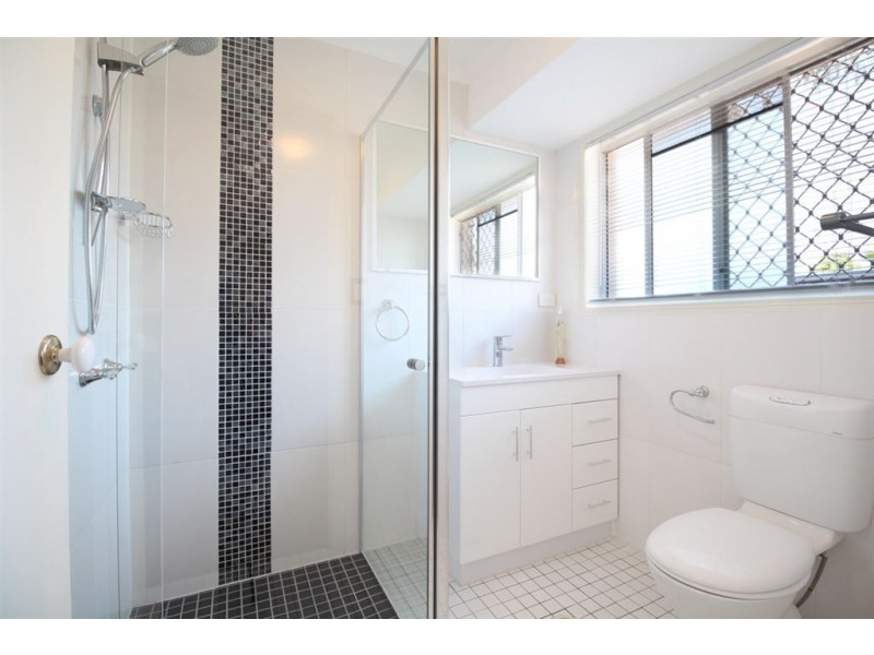 18 Leonie Street, Camira QLD 4300