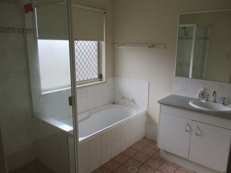 18 Kentia Circuit, Flinders View QLD 4305