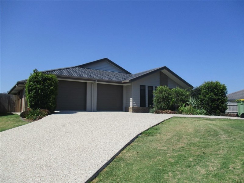 2/8 Robert Pl, Yamanto QLD 4305