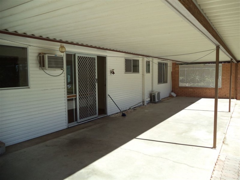 14 Langley Road, Camira QLD 4300