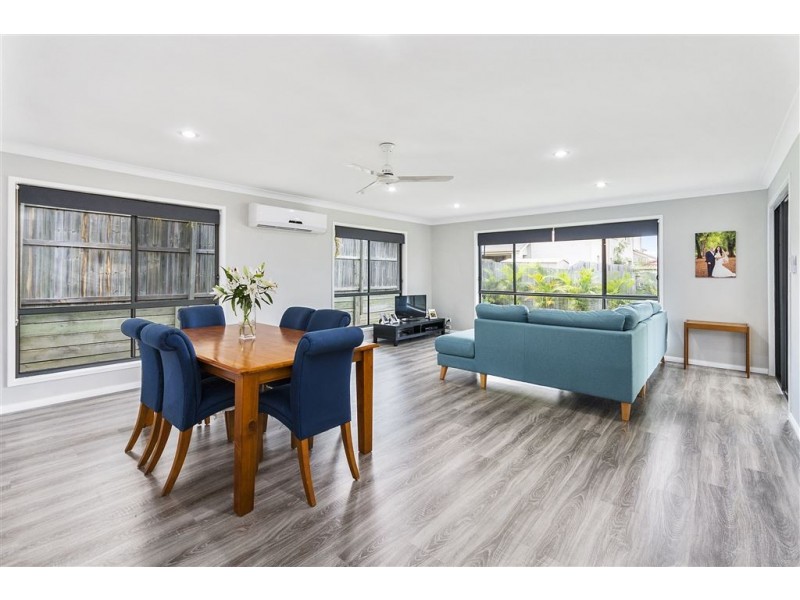 6 Grand South Circuit, Springfield Lakes QLD 4300