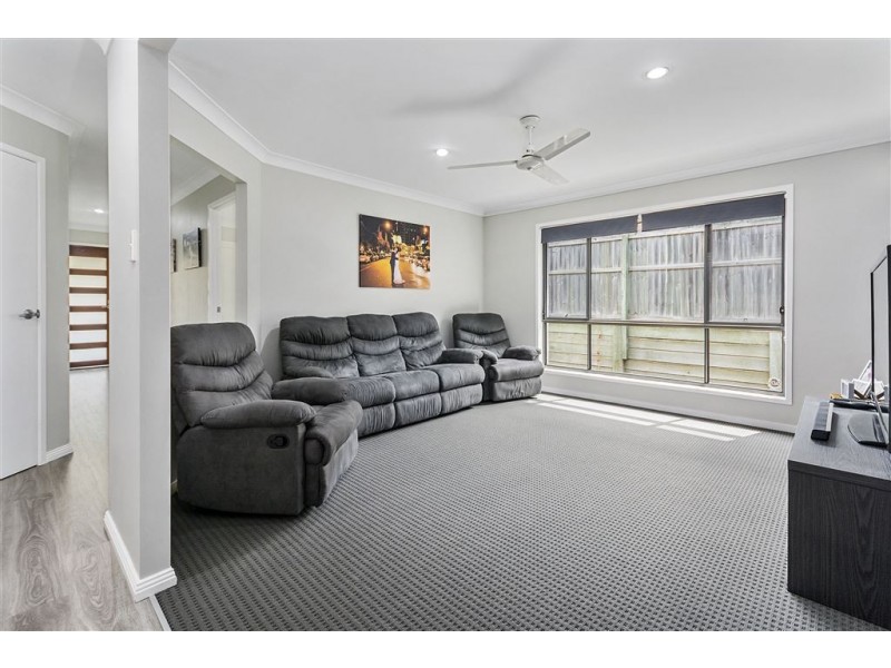 6 Grand South Circuit, Springfield Lakes QLD 4300