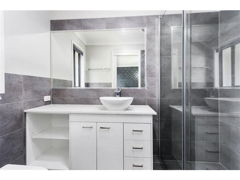 6 Grand South Circuit, Springfield Lakes QLD 4300