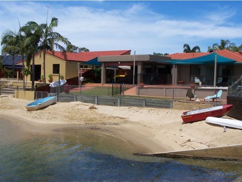 69 Dogwood Dr, Palm Beach QLD 4221