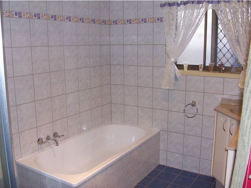 69 Dogwood Dr, Palm Beach QLD 4221