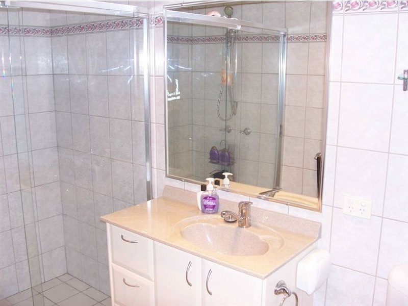 69 Dogwood Dr, Palm Beach QLD 4221