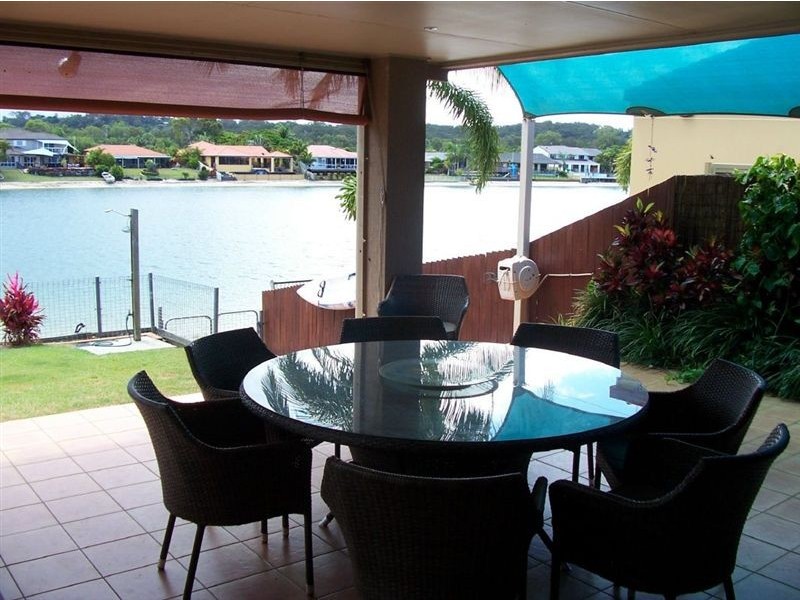 69 Dogwood Dr, Palm Beach QLD 4221