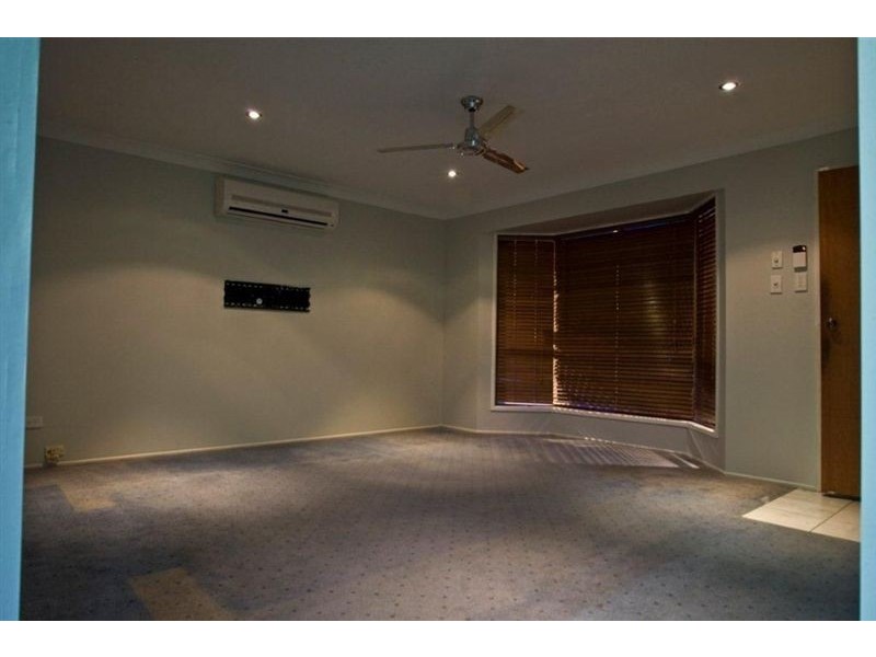 Mount Warren Park QLD 4207