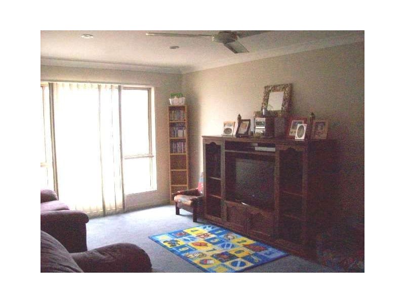 24 Macswiney St, Collingwood Park QLD 4301