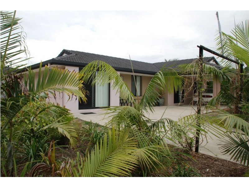131-133 Cochrane St, Camira QLD 4300