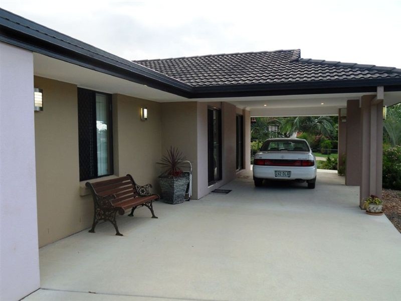 131-133 Cochrane St, Camira QLD 4300