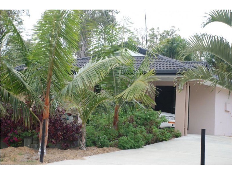 131-133 Cochrane St, Camira QLD 4300