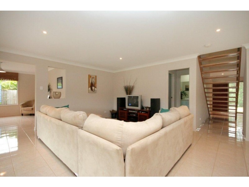 1 Pineview Place, Springfield QLD 4300