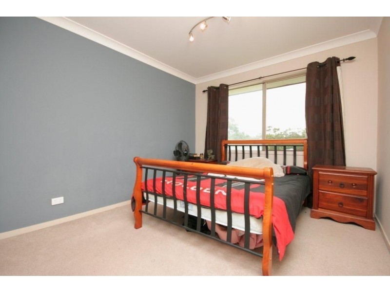 1 Pineview Place, Springfield QLD 4300