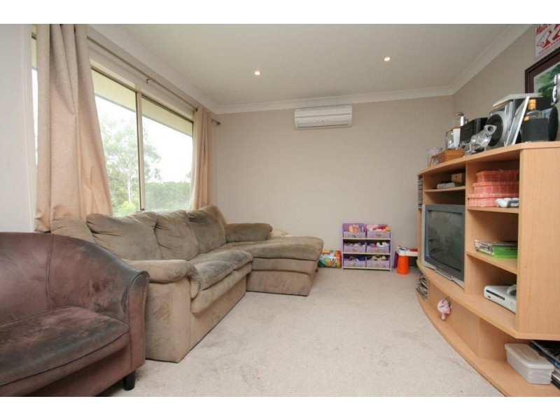 1 Pineview Place, Springfield QLD 4300