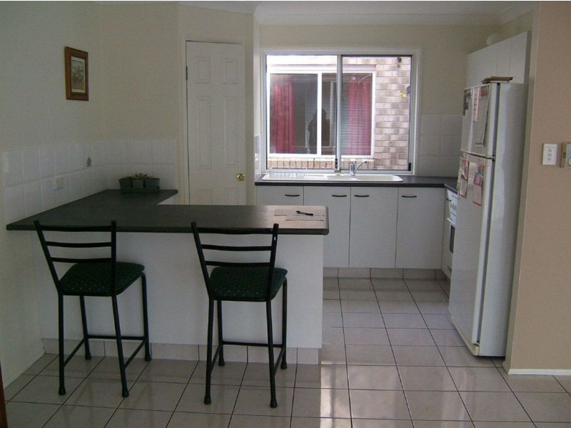 16 Ravenswood LA, Springfield QLD 4300