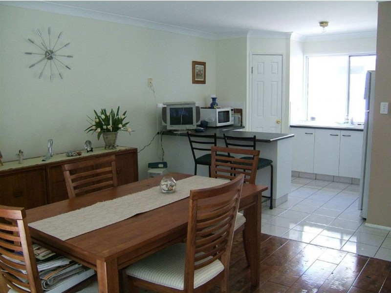 16 Ravenswood LA, Springfield QLD 4300