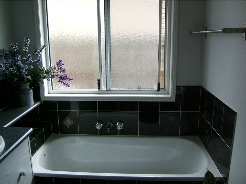 16 Ravenswood LA, Springfield QLD 4300