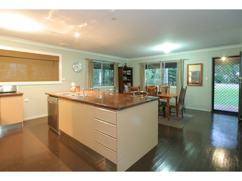 18 Dale Road, Camira QLD 4300