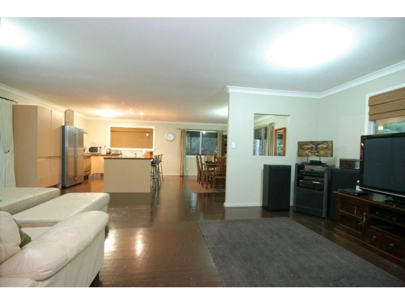 18 Dale Road, Camira QLD 4300