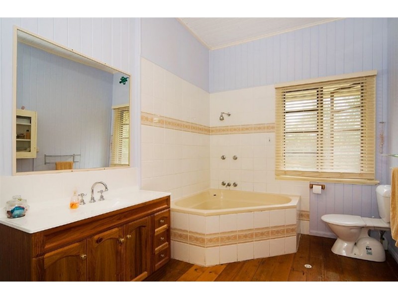 18 Lower Albert, Goodna QLD 4300