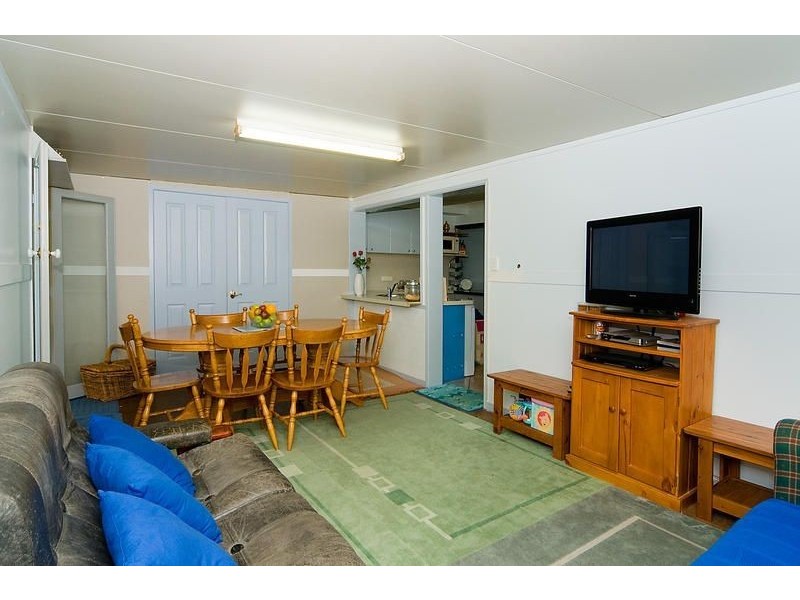 21 Cairns Road, Camira QLD 4300