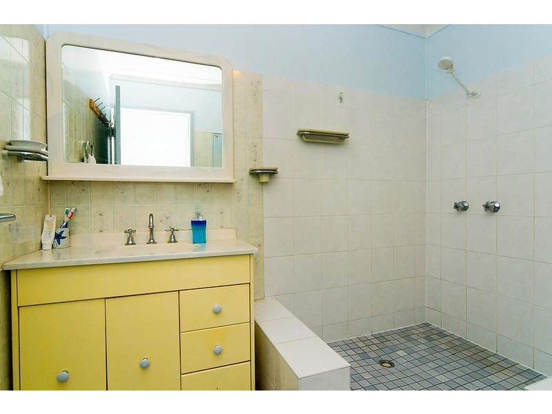 21 Cairns Road, Camira QLD 4300