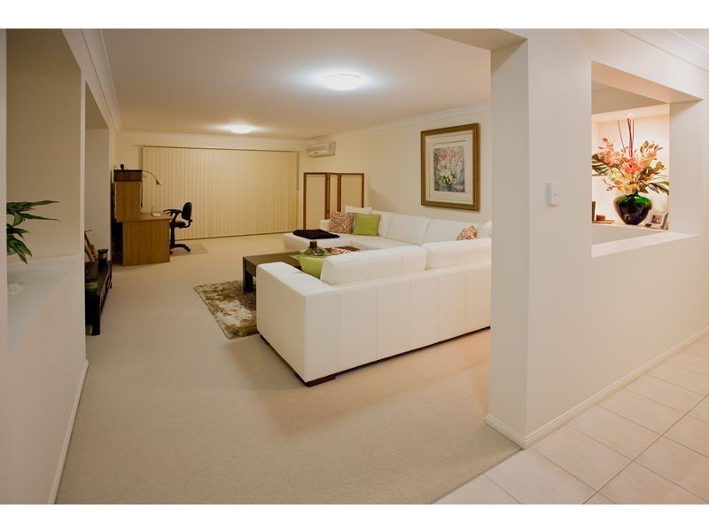 6 Greenland Ct, Springfield QLD 4300