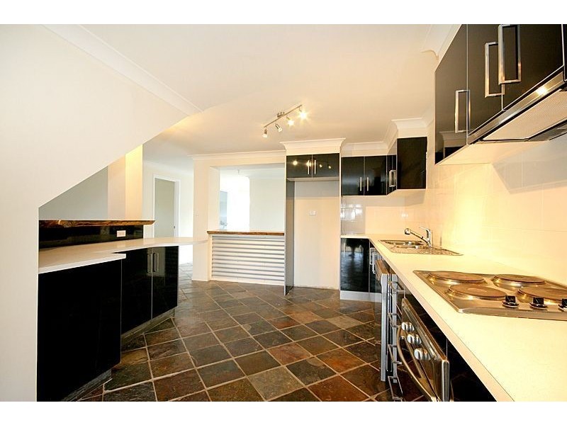 12 Kristine Ave, Goodna QLD 4300