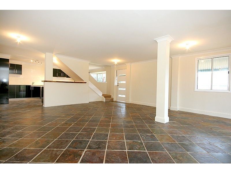 12 Kristine Ave, Goodna QLD 4300