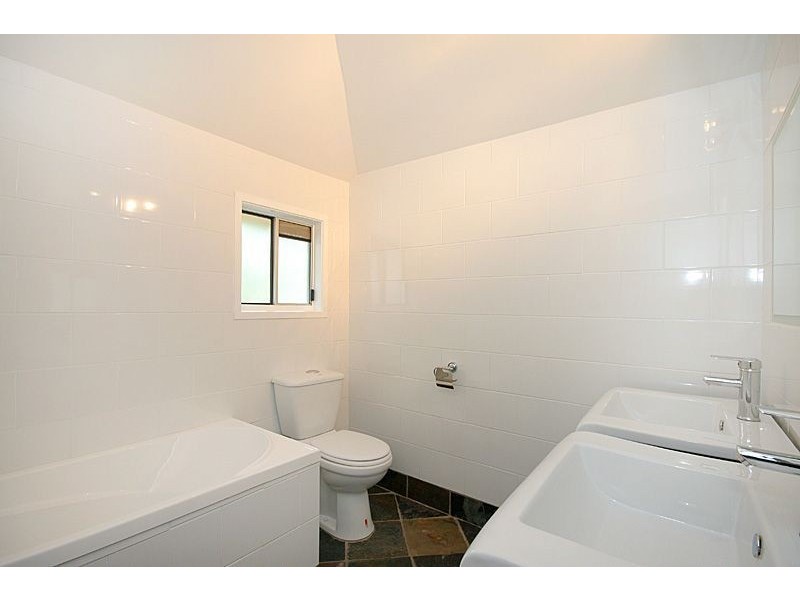 12 Kristine Ave, Goodna QLD 4300