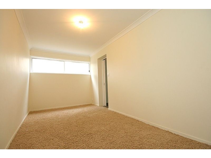 12 Kristine Ave, Goodna QLD 4300