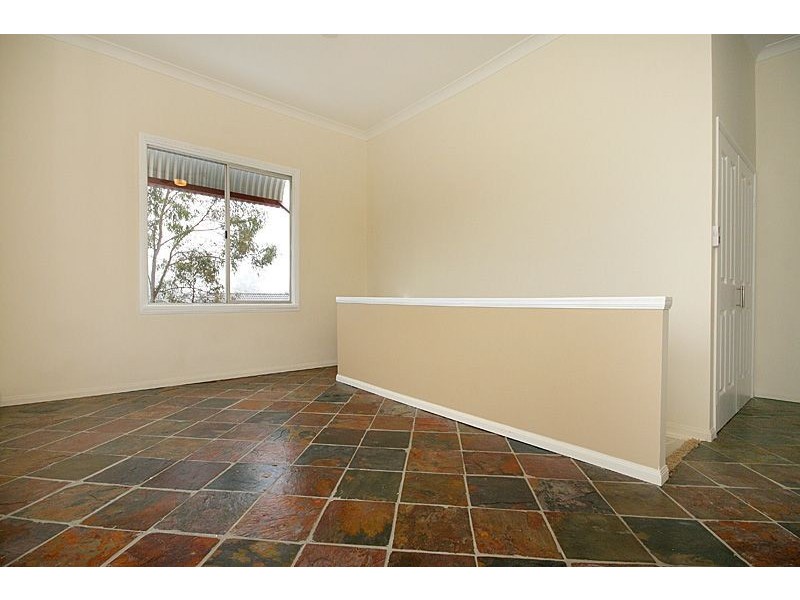 12 Kristine Ave, Goodna QLD 4300