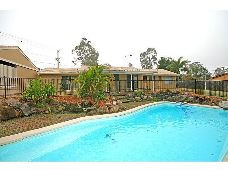 41 Steven St, Camira QLD 4300