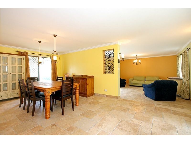 41 Steven St, Camira QLD 4300