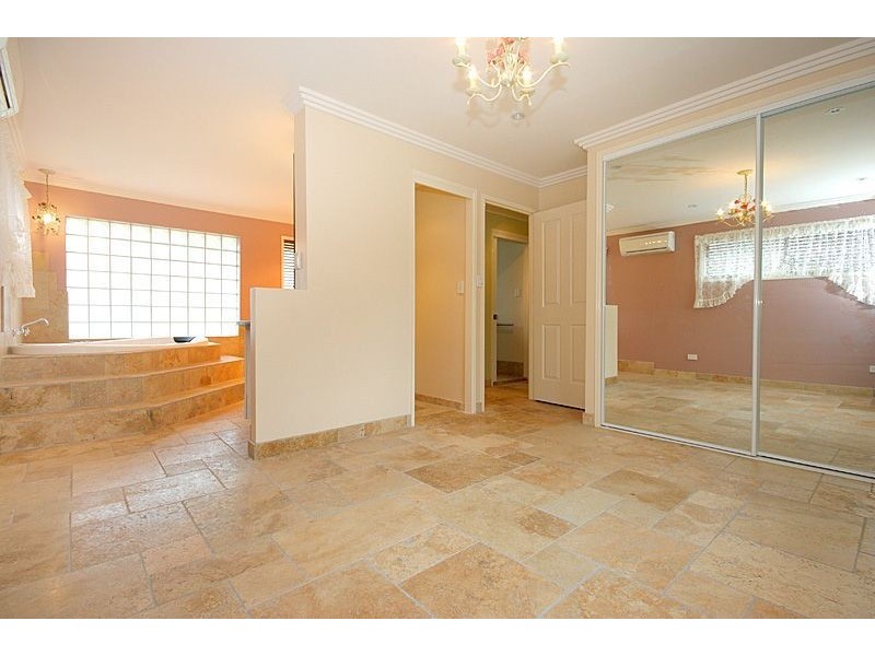 41 Steven St, Camira QLD 4300