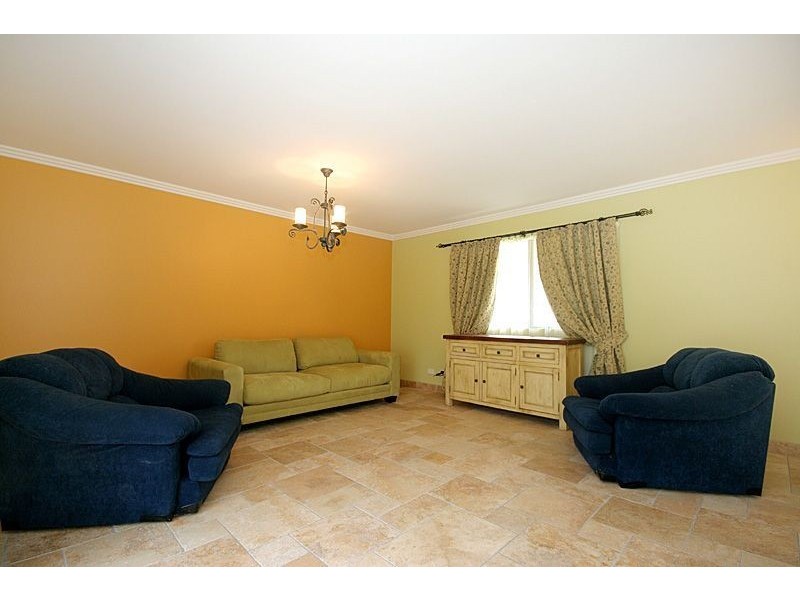 41 Steven St, Camira QLD 4300