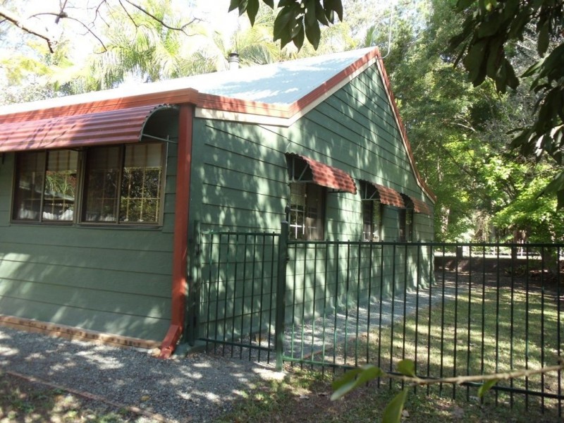 16 Moss Rd, Camira QLD 4300