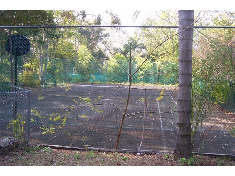 62-64 Mikkelsen Rd, Camira QLD 4300